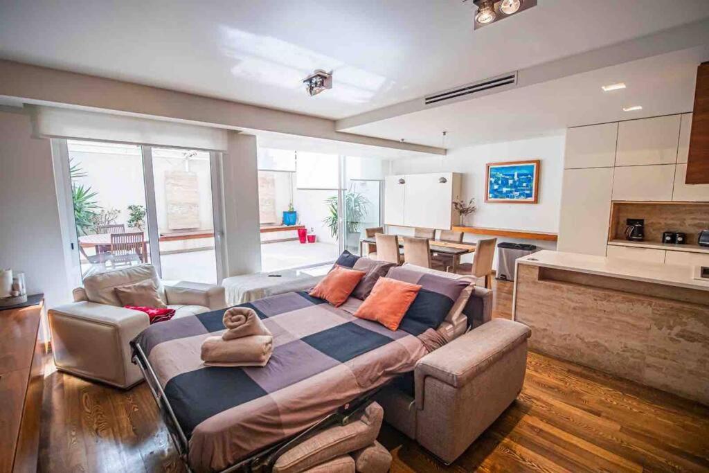 Pembroke St Julians Luxury, Comfort, Location Exterior photo